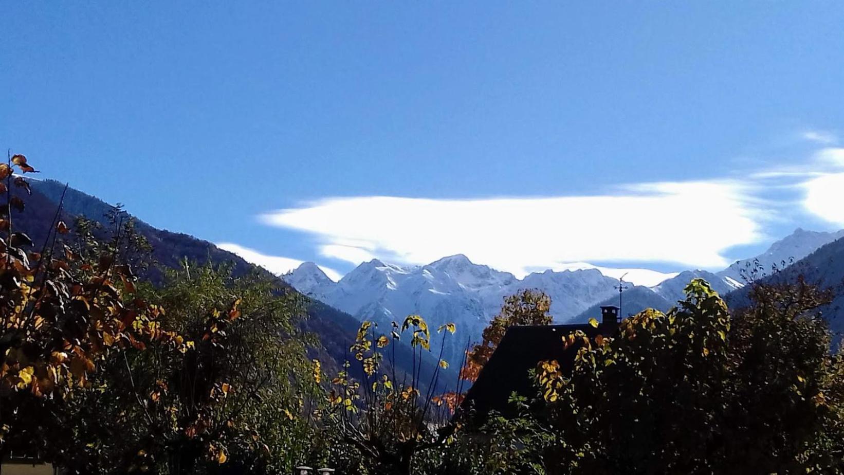 Le 102, T3 Pour 5 Personnes, Vue Montagne, Classe 2 Etoiles Nf, Parking, Piscine En Ete Bagnères-de-Luchon Exteriér fotografie